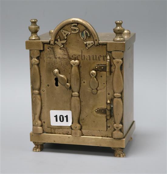 A novelty safe money box